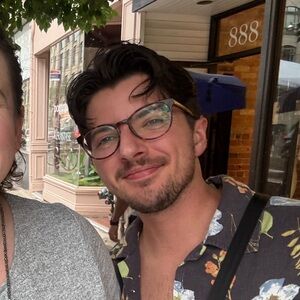 Meet your Posher, Kae O.